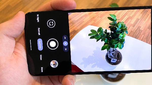 ಮೊಬೈಲ್ ಫೋಟೋಗಳ ಅಂದ ಹೆಚ್ಚಿಸಲು ಈ ಆಪ್ ಸಹಾಯಕ! ಮೊಬೈಲ್ ಫೋಟೋಗಳ ಅಂದ ಹೆಚ್ಚಿಸಲು ಈ ಆಪ್ ಸಹಾಯಕ!