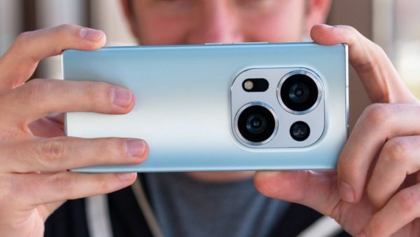 ಈ ಹೈ ಎಂಡ್‌ ಸ್ಮಾರ್ಟ್‌ಫೋನ್‌ ಬೆಲೆಯಲ್ಲಿ ಭಾರೀ ಇಳಿಕೆ!..ಉಳಿತಾಯ ಪಕ್ಕಾ!