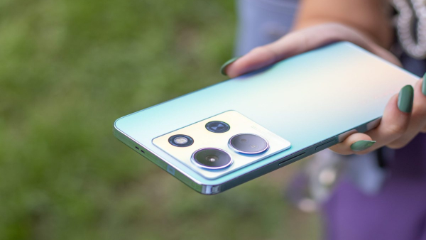 ಇಂದು ಈ 108ಎಂಪಿ ಕ್ಯಾಮೆರಾ ಫೋನಿನ ಫಸ್ಟ್‌ ಸೇಲ್‌!..ಇದರ ಬೆಲೆ 14,999ರೂ!