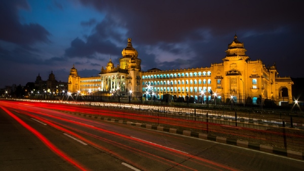 ಬೆಂಗಳೂರಿನಲ್ಲಿ ಬಾಡಿಗೆ ಮನೆ ಪಡೆಯಬೇಕಂದ್ರೆ ಪಿಯುಸಿಯಲ್ಲಿ 90% ಅಂಕ ಪಡೆದಿರಬೇಕು..