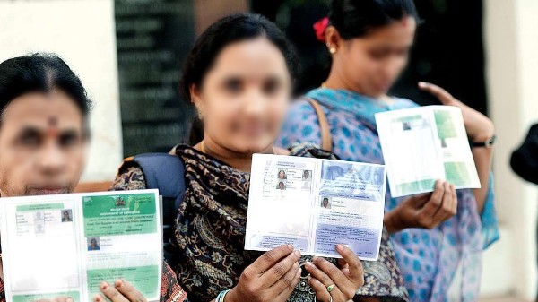 ರೇಷನ್‌ ಕಾರ್ಡ್‌ನಲ್ಲಿ ನಿಮ್ಮ ಮನೆ ಯಜಮಾನಿಯ ಹೆಸರನ್ನು ಸೇರ್ಪಡೆ ಮಾಡುವುದು ಹೇಗೆ?