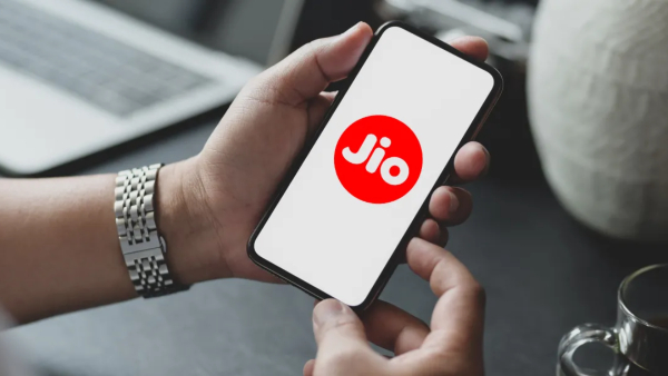 ಜಿಯೋದ ಈ ಪ್ಲ್ಯಾನ್‌ ತಿಂಗಳ ಶುಲ್ಕ 123ರೂ. ಮಾತ್ರ!..ಧ್ವನಿ ಕರೆ ಮತ್ತು ಡೇಟಾ ಲಭ್ಯ