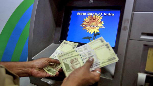 SBI ಗ್ರಾಹಕರು ಇನ್ಮುಂದೆ ಹಣ ಡ್ರಾ ಮಾಡಲು ಎಟಿಎಂ ಕಾರ್ಡ್‌ ಬಳಸುವ ಅಗತ್ಯವೇ ಇಲ್ಲ! 