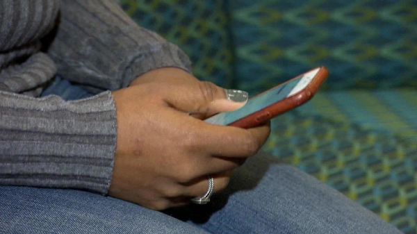 smartphone ಬಳಕೆದಾರರು 1ರೂ.ಖರ್ಚು ಮಾಡಿದ್ರೆ 6ರೂ.ಗಳ ಲಾಭ ಪಡೆಯುತ್ತಾರಂತೆ! smartphone ಬಳಕೆದಾರರು 1ರೂ.ಖರ್ಚು ಮಾಡಿದ್ರೆ 6ರೂ.ಗಳ ಲಾಭ ಪಡೆಯುತ್ತಾರಂತೆ!