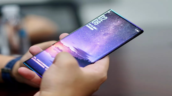 ಕರ್ವ್ಡ್ ಡಿಸ್‌ಪ್ಲೇ ಸ್ಮಾರ್ಟ್‌ಫೋನ್ ಖರೀದಿಸುವ ಮುನ್ನ ಈ ಬಗ್ಗೆ ತಿಳಿದುಕೊಳ್ಳಿ