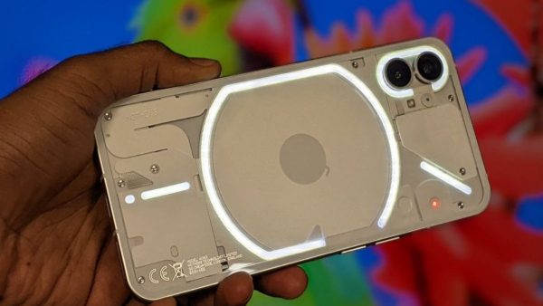 ನಥಿಂಗ್ ಫೋನ್ (1) ಬೆಲೆಯಲ್ಲಿ ಮತ್ತೊಮ್ಮೆ ಭರ್ಜರಿ ಇಳಿಕೆ!..ಈ ಚಾನ್ಸ್‌ ಬಿಡಬೇಡಿ!