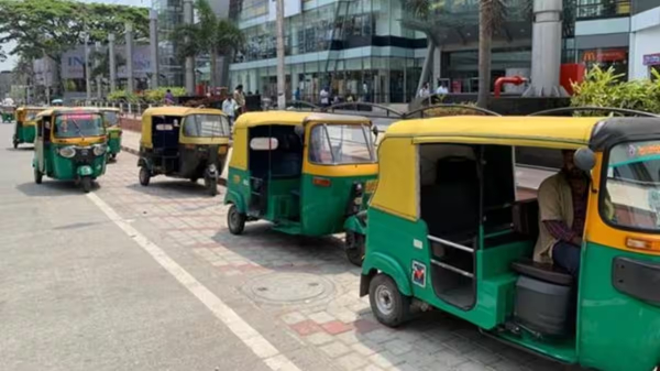 ಆಟೋ ಚಾಲಕನಿಗೆ ವಂಚಿಸಿದ ಚಾಲಾಕಿ! ಫೋನ್‌ಪೇ ಮೂಲಕ 23,400ರೂ. ಯಾಮಾರಿಸಿದ್ದು ಹೇಗೆ?