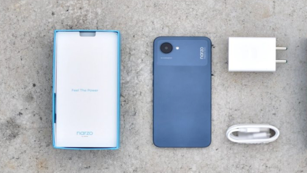 ನೀವು 8000ರೂ. ಒಳಗೆ ಈ ಬೊಂಬಾಟ್ ಫೋನ್ ಖರೀದಿಸಬಹುದು! ನೀವು 8000ರೂ. ಒಳಗೆ ಈ ಬೊಂಬಾಟ್ ಫೋನ್ ಖರೀದಿಸಬಹುದು!