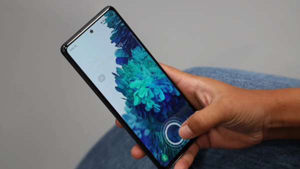 ಸ್ಯಾಮ್‌ಸಂಗ್‌ ಫೋನ್‌ ಖರೀದಿಸುವ ಗ್ರಾಹಕರೇ ಗಮನಿಸಿ; ಇದು ಬೆಸ್ಟ್‌ ಆಫರ್‌!