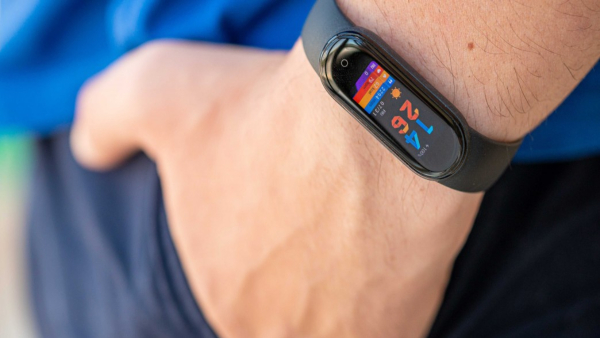 ಫಿಟ್ನೆಸ್‌ ಪ್ರಿಯರೇ ಈ ಆಫರ್‌ ಬೆಸ್ಟ್‌.. ಮಿ ಸ್ಮಾರ್ಟ್‌ ಬ್ಯಾಂಡ್‌ ಬೆಲೆಯಲ್ಲಿ ಭರ