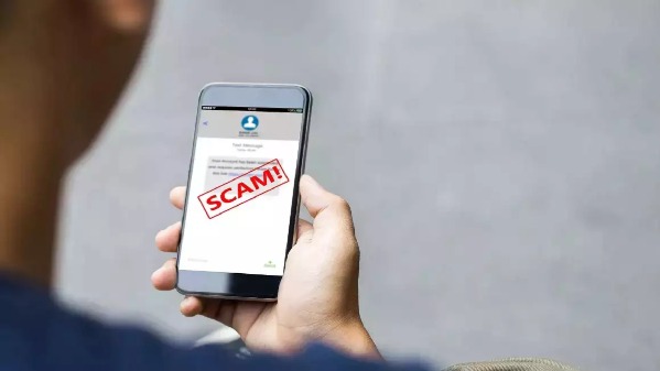 ಈ ಲಿಂಕ್ ಕ್ಲಿಕ್‌ ಮಾಡಿದ್ದೇ ತಡ ಎಗರೋಯ್ತು ಲಕ್ಷ, ಫೋನ್‌ ಬಳಕೆದಾರರೇ ಎಚ್ಚರ!