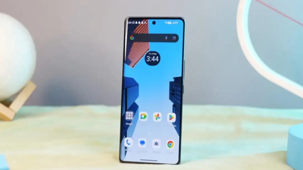 ಮೊಬೈಲ್‌ ಪ್ರಿಯರ ಗಮನ ಸೆಳೆದ ಈ 5G ಫೋನಿಗೆ ಈಗ ಭಾರೀ ಡಿಸ್ಕೌಂಟ್‌!