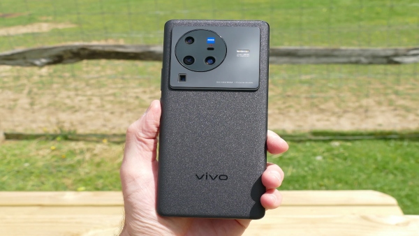 ಜಬರ್ದಸ್ತ್ ಕ್ಯಾಮೆರಾ ಇರುವ ಈ ಫೋನಿನ ಬೆಲೆಯಲ್ಲಿ ಭರ್ಜರಿ ಇಳಿಕೆ!