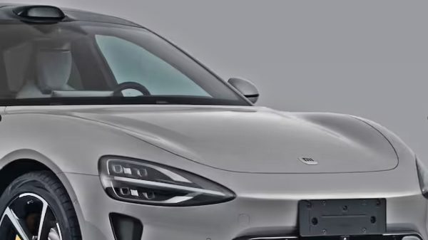 ಶಿಯೋಮಿ ಫೋನೇ ಆ ಲೆವೆಲ್.. ಕಂಪನಿಯ ಹೊಸ ಎಲೆಕ್ಟ್ರಿಕ್ ಕಾರು ಇನ್ನೂ ಭರ್ಜರಿ ರೀ...