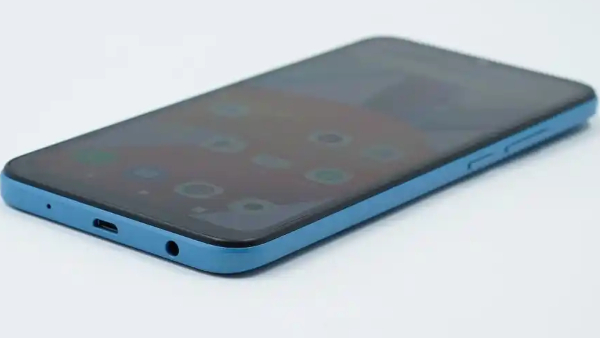 ಅಗ್ಗದ ಬೆಲೆಯ ಈ ಬಿಗ್ ಸ್ಕ್ರೀನ್ ಸ್ಮಾರ್ಟ್ಫೋನ್ ಬೆಲೆಯಲ್ಲಿ ಇಳಿಕೆ! ಅಗ್ಗದ ಬೆಲೆಯ ಈ ಬಿಗ್ ಸ್ಕ್ರೀನ್ ಸ್ಮಾರ್ಟ್ಫೋನ್ ಬೆಲೆಯಲ್ಲಿ ಇಳಿಕೆ!