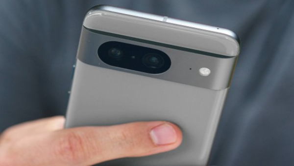 ಗೂಗಲ್‌ ಸಂಸ್ಥೆಯ ಈ ಫೋನ್‌ ಇದೀಗ ಸಖತ್ ಡಿಸ್ಕೌಂಟ್‌ ಬೆಲೆಯಲ್ಲಿ ಖರೀದಿಗೆ ಲಭ್ಯ!