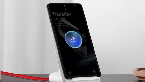 ಒನ್‌ಪ್ಲಸ್‌ನಿಂದ ಹೊಸ ವಾಯರ್‌ಲೆಸ್‌ ಚಾರ್ಜರ್‌ ಲಾಂಚ್‌!