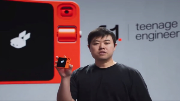 ಯಾವುದು ಈ ವಿಶೇಷ ಪುಟ್ಟ ಎಐ ಡಿವೈಸ್‌? ಕ್ಷಣಮಾತ್ರದಲ್ಲೇ ಭರ್ಜರಿ ಸೇಲ್‌..