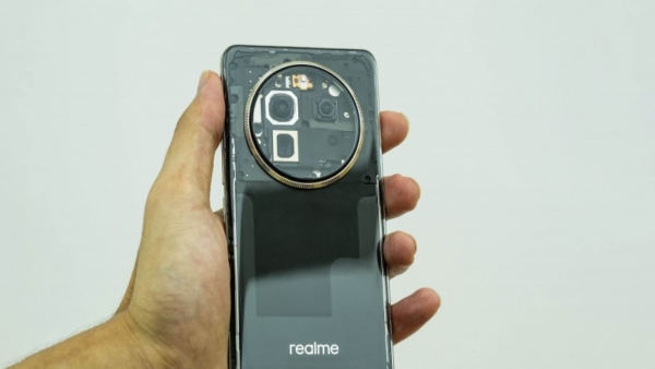 ರಿಯಲ್‌ಮಿ 12 ಪ್ರೊ+ 5G ಫೋನಿನ ಹೊಸ ಲುಕ್‌ಗೆ ನೀವು ಫಿದಾ ಆಗೋದು ಪಕ್ಕಾ!