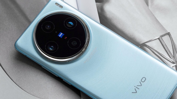 ವಿವೋದ ಈ ದೈತ್ಯ ಫೋನಿನ ಡಿಸ್ಕೌಂಟ್‌ ಬೆಲೆ ತಿಳಿದ್ರೆ, ನೀವು ಅಚ್ಚರಿ ಪಡ್ತೀರಾ!