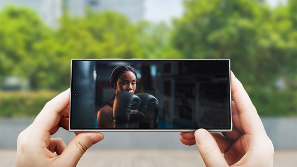 ಸದ್ಯ ಈ ಮೊಬೈಲ್‌ಗಳದ್ದೇ ಫುಲ್‌ ಹವಾ!..ಟಾಪ್‌ ಫೋನ್‌ ಲಿಸ್ಟ್‌ ಇಲ್ಲಿದೆ!