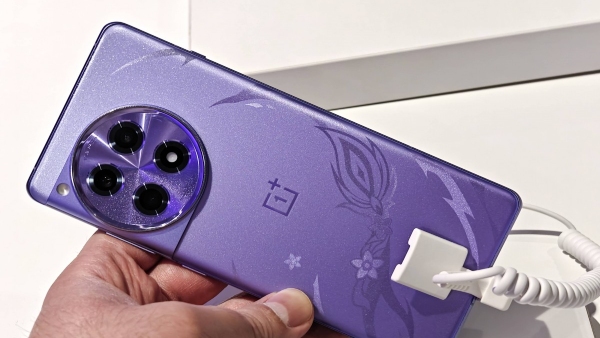 ಇಂದು ಒನ್‌ಪ್ಲಸ್‌ನ ಈ ಸ್ಪೆಷಲ್‌ ಮೊಬೈಲ್‌ನ ಫಸ್ಟ್‌ ಸೇಲ್‌!..ಬೆಲೆ ಎಷ್ಟು ಅಂತೀರಾ?