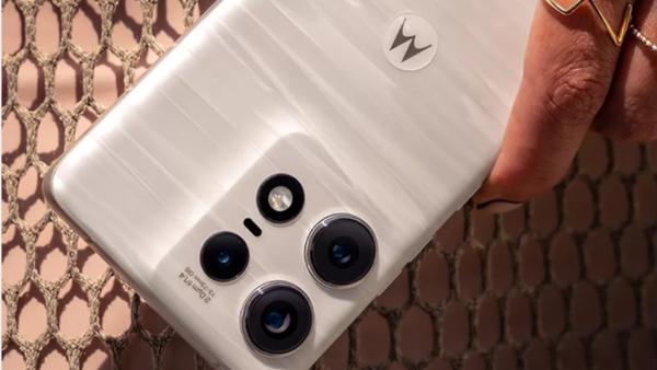 ಇಂದು ಮತ್ತೆ ಮೊಟೊರೊಲಾ ಎಡ್ಜ್‌ 50 ಪ್ರೊ ಸ್ಪೆಷಲ್‌ ಸೇಲ್‌!..ಡಿಸ್ಕೌಂಟ್‌ ಎಷ್ಟು?