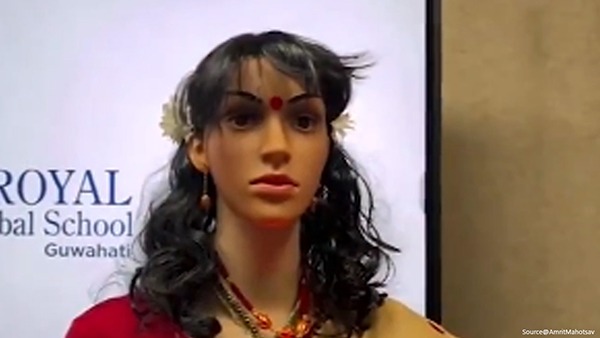 AI Teacher: ಸೀರೆ ಉಟ್ಟು ಶಾಲೆಗೆ ಬಂದ್ರು AI ರೋಬೋಟ್ ಟೀಚರ್!