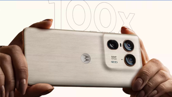 ನಾಳೆ ಗ್ರ್ಯಾಂಡ್‌ ಎಂಟ್ರಿ ಕೊಡಲಿದೆ ಮೊಟೊರೊಲಾ ಎಡ್ಜ್‌ 50 ಅಲ್ಟ್ರಾ ಫೋನ್‌!