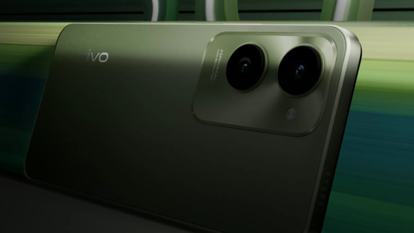 ನಾಳೆ ಎಂಟ್ರಿ ಕೊಡಲಿದೆ ವಿವೋದ ಈ ಹೊಸ ಫೋನ್‌; ಖರೀದಿಗೆ ಕ್ಯೂ ಖಚಿತ!