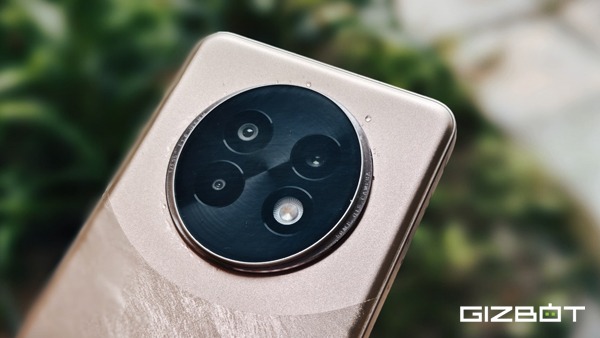 ಬಂದೇ ಬಿಡ್ತು ಹೊಸ Realme 13 5G ಫೋನ್; ಕಡಿಮೆ ಬೆಲೆ.. ಅಬ್ಬರ ಶುರು! ಬಂದೇ ಬಿಡ್ತು ಹೊಸ Realme 13 5G ಫೋನ್; ಕಡಿಮೆ ಬೆಲೆ.. ಅಬ್ಬರ ಶುರು!