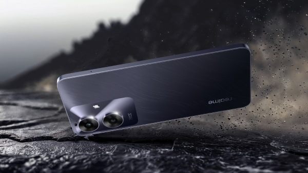 ನಿಮ್ಮ ಹೆಂಡತಿಗೆ ಗಿಫ್ಟ್ ಕೊಡಬಹುದು.. ಜಸ್ಟ್ 6,498 ರೂ.! ಯಾವ ಫೋನ್?