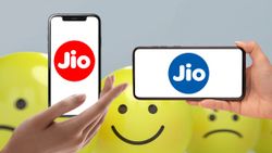 ജിയോ വരിക്കാരേ... ഇനി റീച്ചാർജ് ചെയ്യുമ്പോൾ ഈ രണ്ടിൽ ഒന്നിൽ 'തൊടൂ'! കറക്ട് തീരുമാനമായിരിക്കും