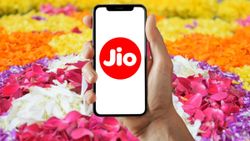 പറനിറയെ​ പൊന്നളക്കും പൗർണമിരാവായി...! ഓണത്തിന് ചെലവ് ഏറെയുള്ളതല്ലേ, കാശ് ലാഭിക്കാൻ ഈ റീച്ചാർജ് ചെയ്യാം