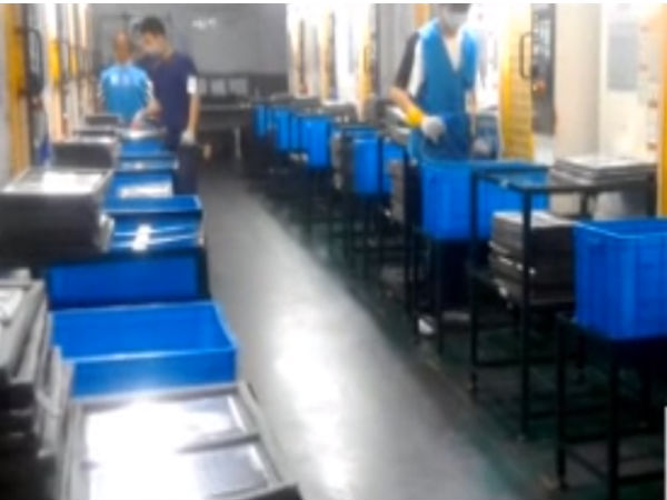 Chines apple factory workers conditation