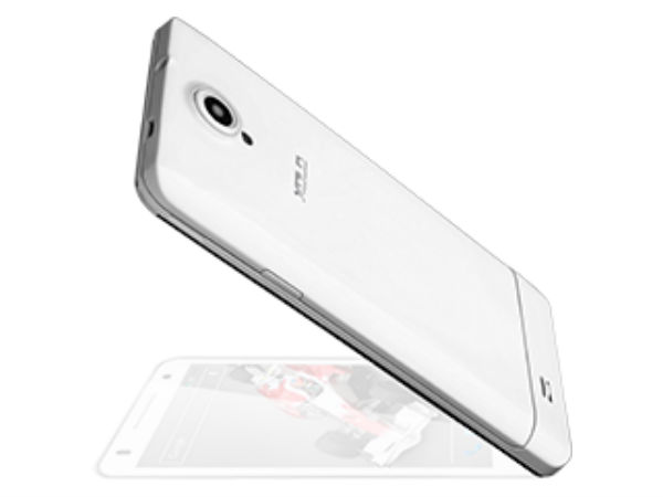 സോളൊ Q900