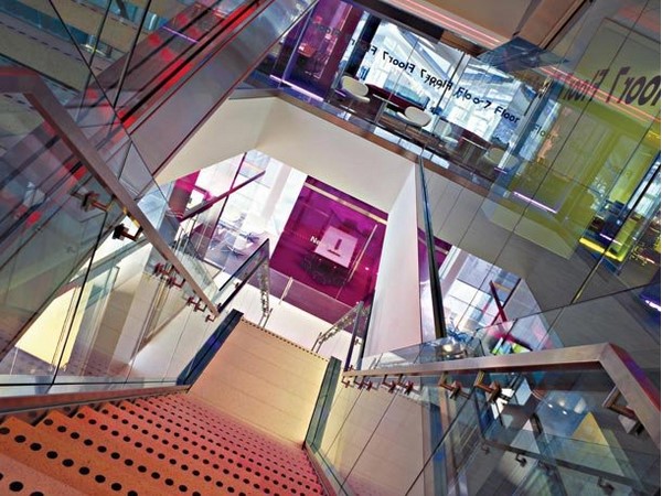 ബ്ലൂംബെര്‍ഗ്