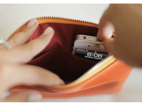 അന്തംവിട്ട് പോകുന്ന ഒരു പിടി സ്മാര്‍ട്ട്‌ഫോണ്‍ ചാര്‍ജറുകള്‍ ഇതാ....!