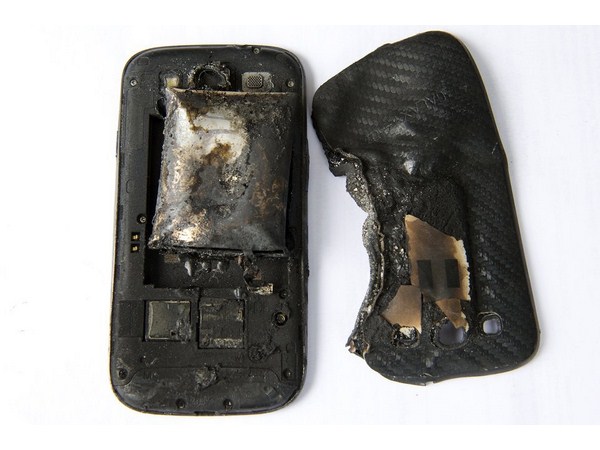 മൊബൈല്‍ ഫോണ്‍ പൊട്ടിത്തെറിക്കുന്നത് ഒഴിവാക്കുന്നത് എങ്ങനെ...!