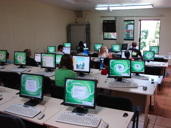 പ്രവര്‍ത്തനരഹിതമായ കമ്പ്യൂട്ടര്‍ നേരെയാക്കാന്‍...!