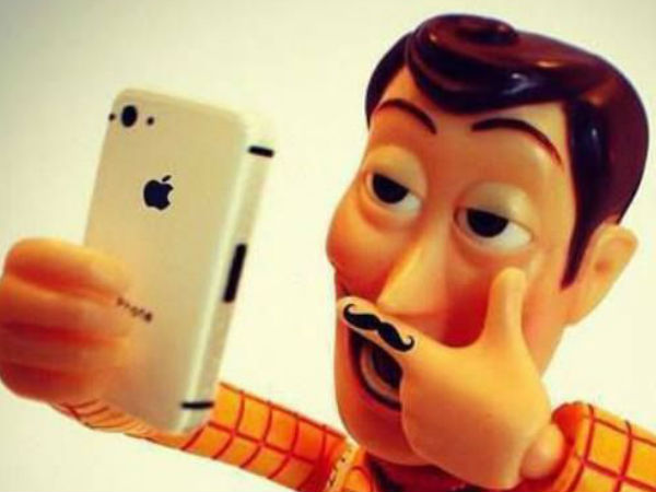 സെല്‍ഫി നിങ്ങളെ അടിമപ്പെടുത്തിയതിന്റെ ലക്ഷണങ്ങള്‍..!