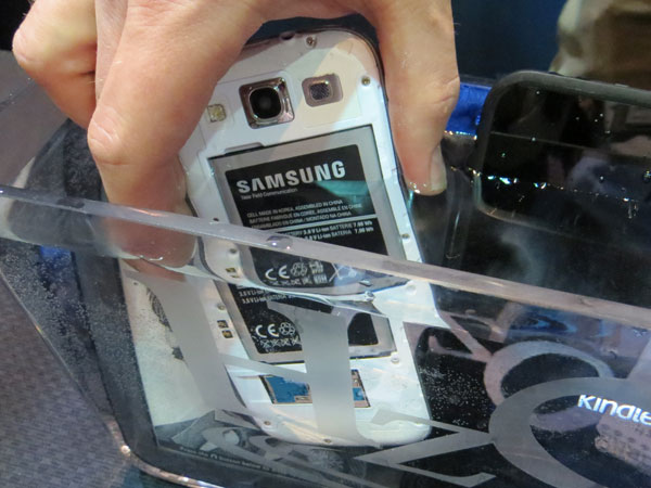 നിങ്ങളുടെ പുതിയ സ്മാര്‍ട്ട്‌ഫോണ്‍ സംരക്ഷിക്കുന്നതെങ്ങനെ...!