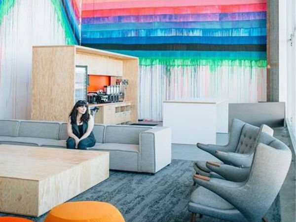 സോഷ്യല്‍ മീഡിയ ഭീമന്റെ മായിക സമാനമായ ആസ്ഥാന മന്ദിരം ഇതാ...!