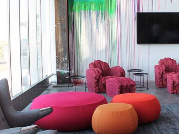 സോഷ്യല്‍ മീഡിയ ഭീമന്റെ മായിക സമാനമായ ആസ്ഥാന മന്ദിരം ഇതാ...!