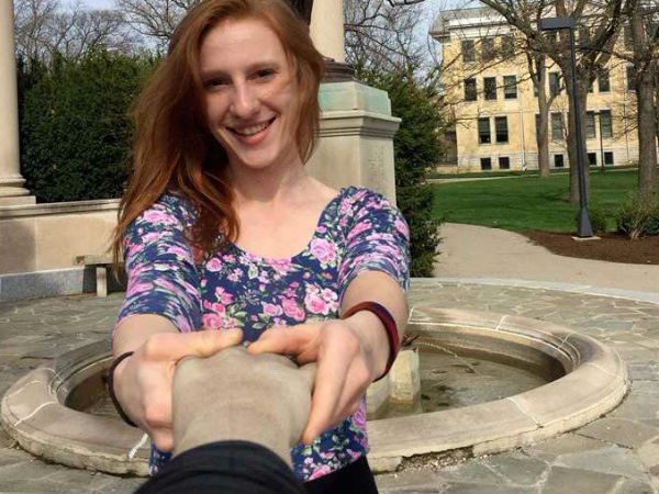 ഒറ്റപ്പെടലിന്റെ തീവ്രത കുറയ്ക്കാനായി ഇതാ സെല്‍ഫി 