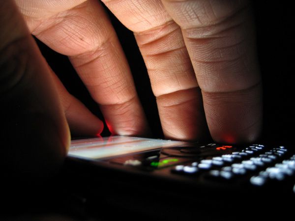 സ്മാര്‍ട്ട്‌ഫോണുകളിലെ ഡാറ്റാ ചിലവ് കുറയ്ക്കുന്നതിനുളള മാര്‍ഗങ്ങള്‍...!