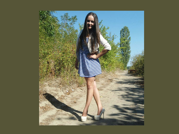 ട്രയിനിന് മുകളില്‍ നിന്ന് സെല്‍ഫി എടുക്കാന്‍ ശ്രമിച്ച കൗമാരക്കാരി ഷോക്കേറ്റ് മരിച്ചു...!