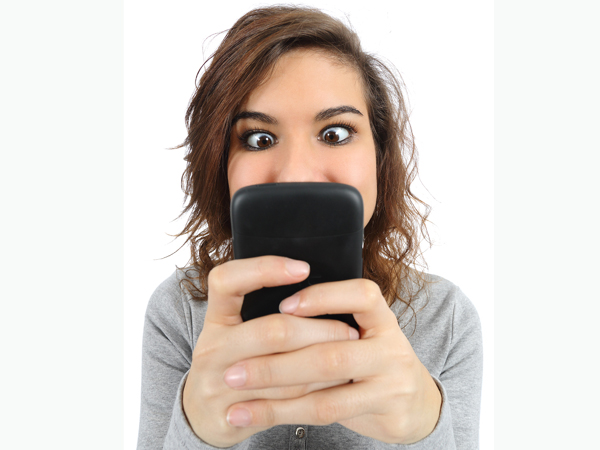 സ്മാര്‍ട്ട്‌ഫോണ്‍ നിങ്ങളെ ഉപയോഗിക്കാതെ, നിങ്ങള്‍ സ്മാര്‍ട്ട്‌ഫോണിനെ ഉപയോഗിക്കൂ...!