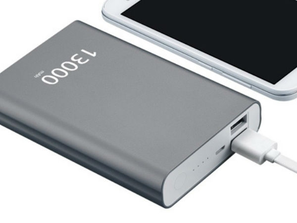 ബാറ്ററി ചോര്‍ച്ചയ്ക്ക് തടയിടാനായി 1,500 രൂപയ്ക്ക് താഴെയുളള ഭീമന്‍ പവര്‍ബാങ്കുകള്‍...!