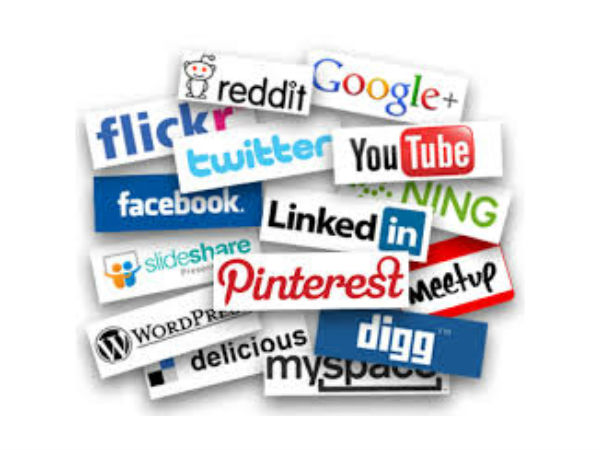 വ്യാജ അക്കൗണ്ടുകള്‍